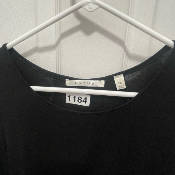 Cyrus Black 3/4 Sleeve Blouse - Picture 2 of 8